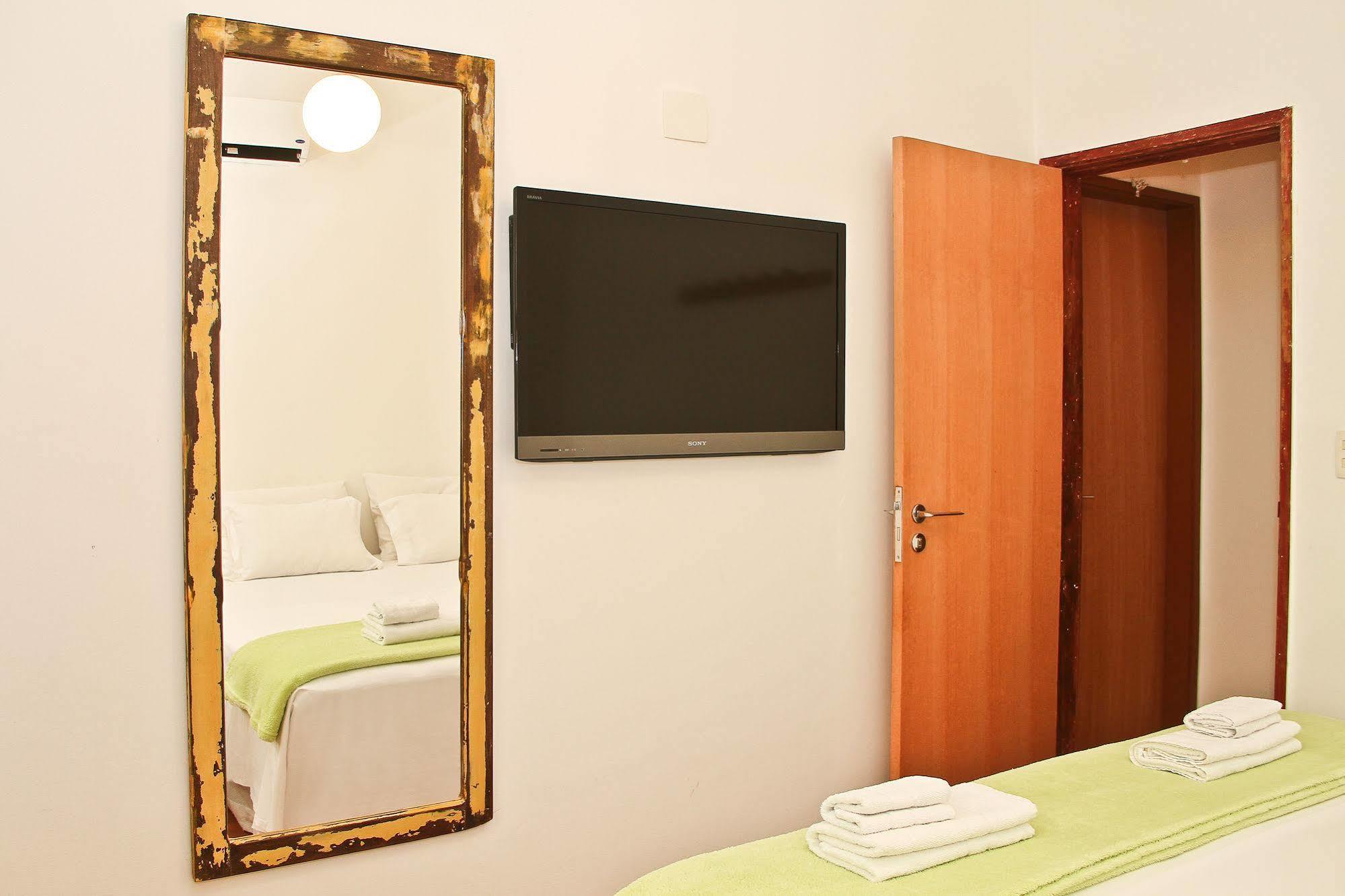 Leblon Bed & Breakfast 2*